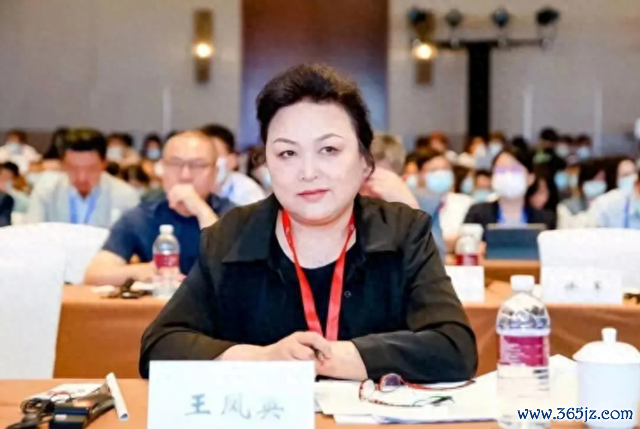 王凤英：在长城年薪500万没股份，到小鹏仅2个月，手持股权近亿元
